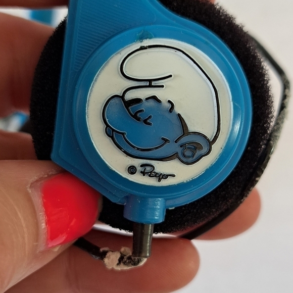Vintage 80's Smurf AM Radio and Headset with Belt Clip Untested - Picture 6 of 15